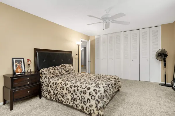 $215,000 | 1304 West Medicine Lake Drive, Unit 202, Minneapolis, MN 55441