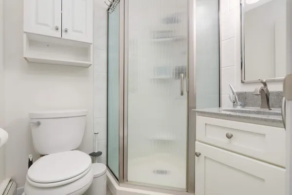 $215,000 | 1304 West Medicine Lake Drive, Unit 202, Minneapolis, MN 55441