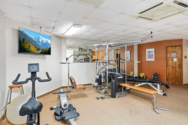 $215,000 | 1304 West Medicine Lake Drive, Unit 202, Minneapolis, MN 55441