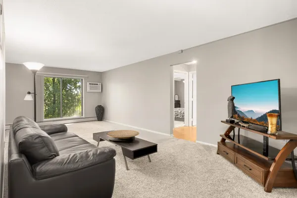 $215,000 | 1304 West Medicine Lake Drive, Unit 202, Minneapolis, MN 55441