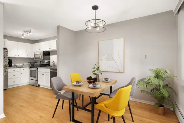 $215,000 | 1304 West Medicine Lake Drive, Unit 202, Minneapolis, MN 55441