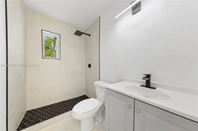 $384,990 | 608 Northwest 6th Court, Hallandale Beach, FL 33009