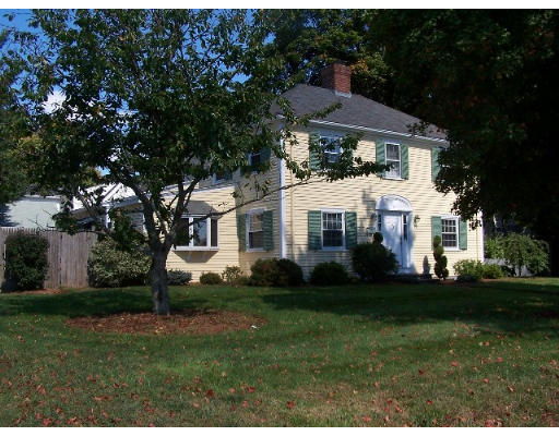 97 Shawsheen Road Andover, MA 01810 - Photo 1 of 19 Gallery Image 1