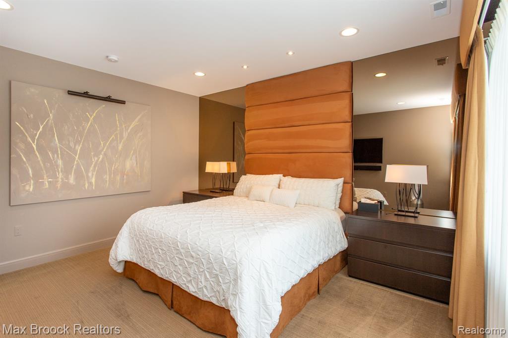 25925 York Road Royal Oak, MI 48067 - Photo 50 of 88