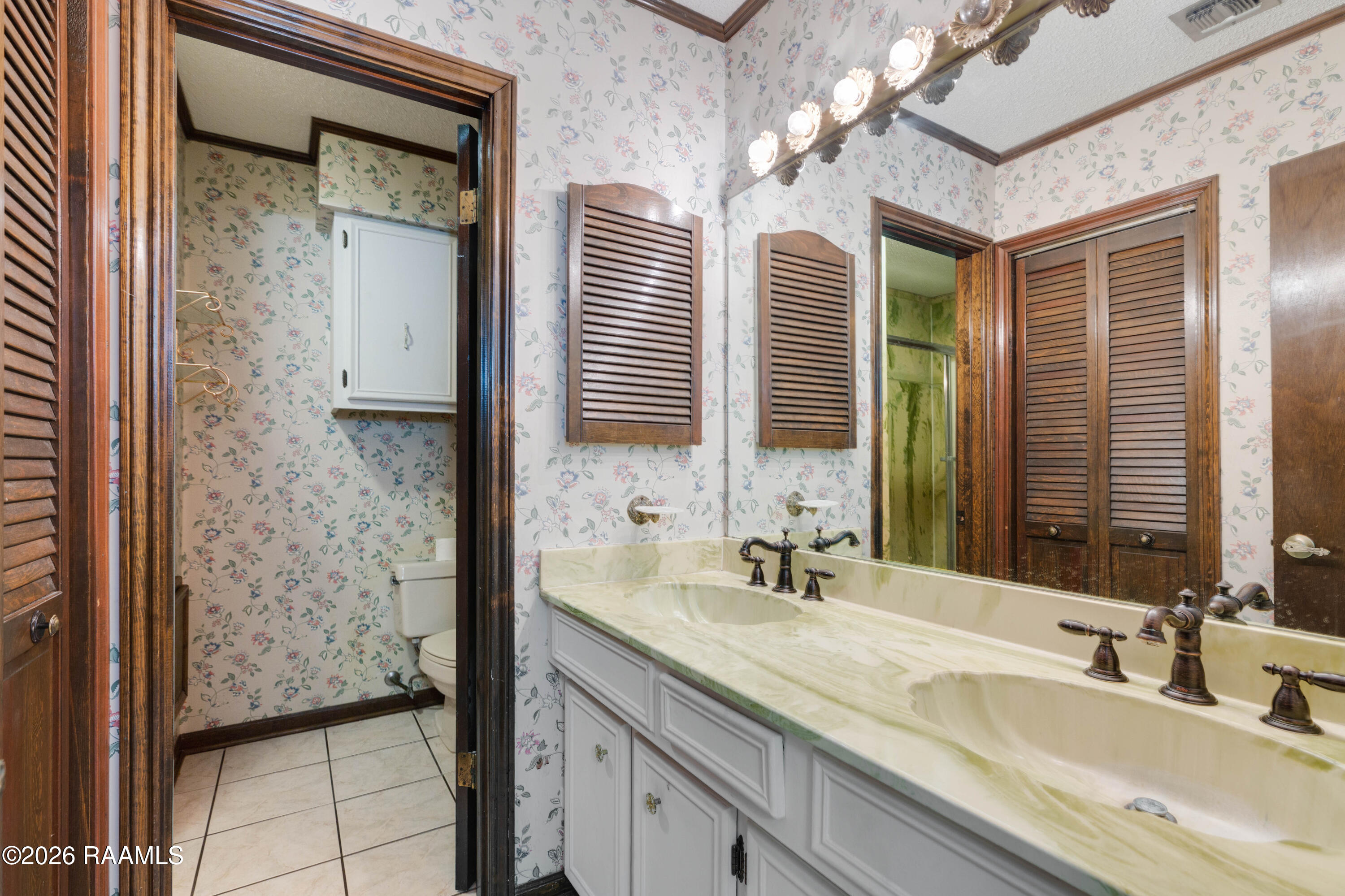 806 Rue Royale New Iberia, LA 70563 - Photo 25 of 38 806 Rue Royale New Iberia-18
