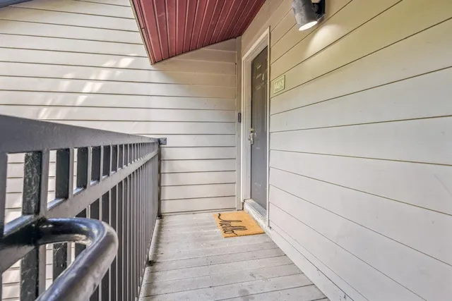 $229,900 | 1847 Gray Ridge Cove, Unit 2, Germantown, TN 38138