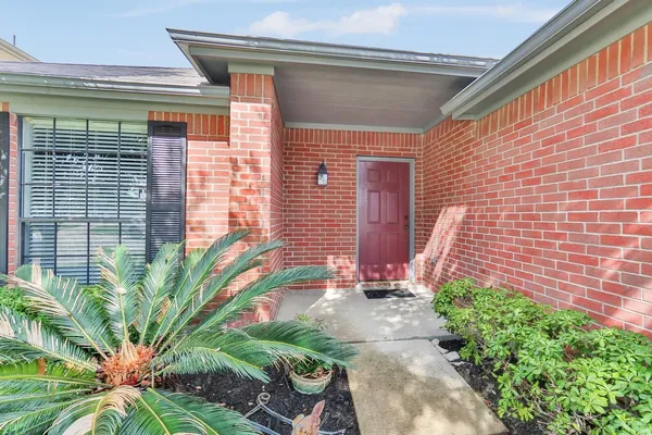 $1,900 | 9215 Dunain Park Court, Houston, TX 77095