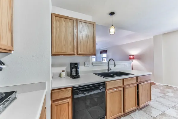 $1,900 | 9215 Dunain Park Court, Houston, TX 77095