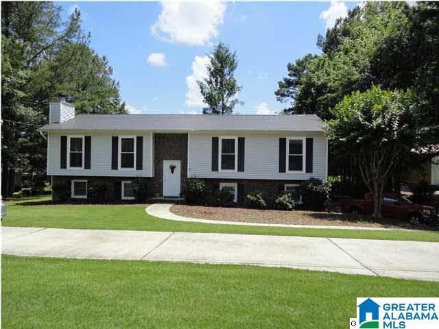 1447 Hill Spun Road Alabaster, AL 35007 - Photo 2 of 32
