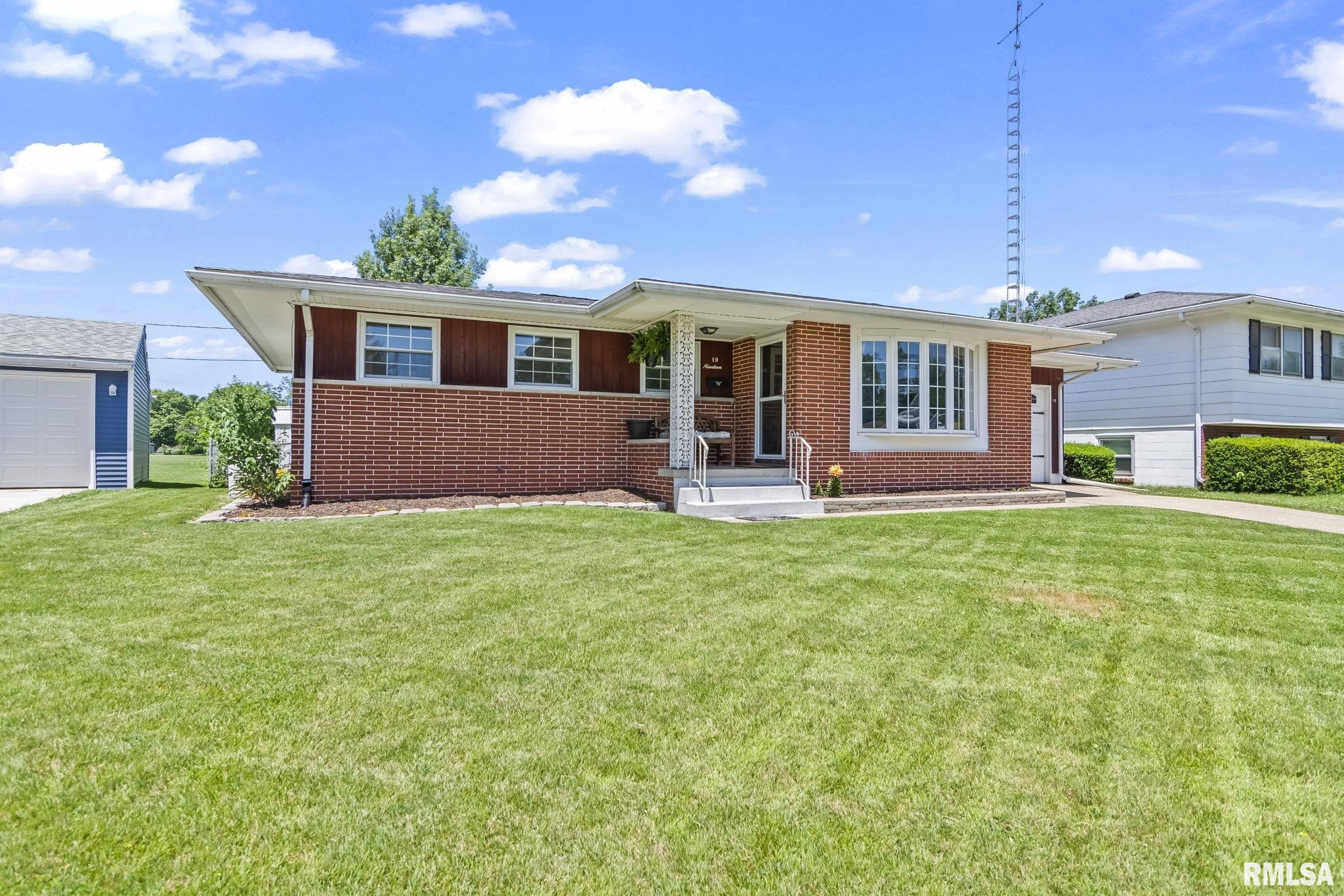 19 St Marys Court Springfield, IL 62702 - Photo 3 of 38 Gallery Image 3
