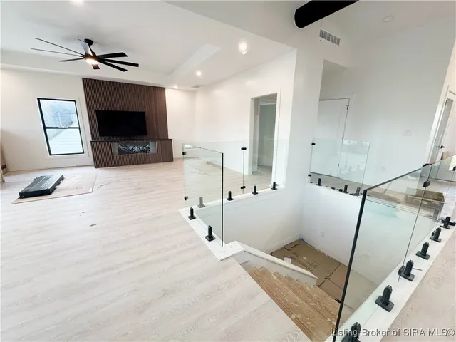 $779,955 | 1019 Ridgeview Drive, Jeffersonville, IN 47130