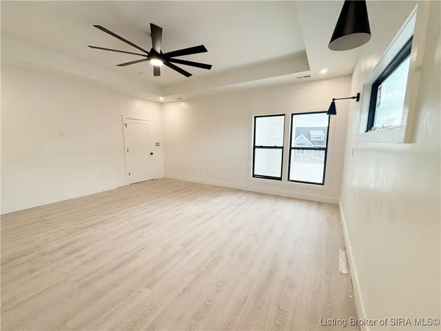 $779,955 | 1019 Ridgeview Drive, Jeffersonville, IN 47130