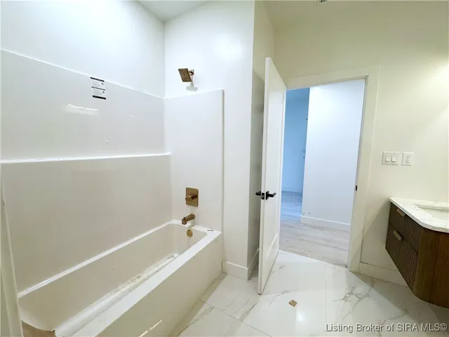 $779,955 | 1019 Ridgeview Drive, Jeffersonville, IN 47130