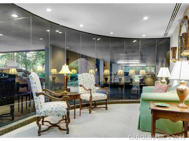 904 Cherokee Road, Unit 1 Charlotte, NC 28207 - Photo 2 of 15 Gallery Image 2