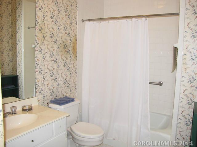 904 Cherokee Road, Unit 1 Charlotte, NC 28207 - Photo 11 of 15 Gallery Image 11