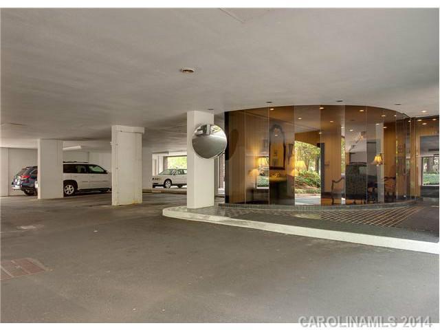 904 Cherokee Road, Unit 1 Charlotte, NC 28207 - Photo 13 of 15 Gallery Image 13