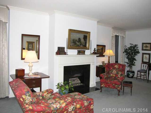 904 Cherokee Road, Unit 1 Charlotte, NC 28207 - Photo 4 of 15 Gallery Image 4