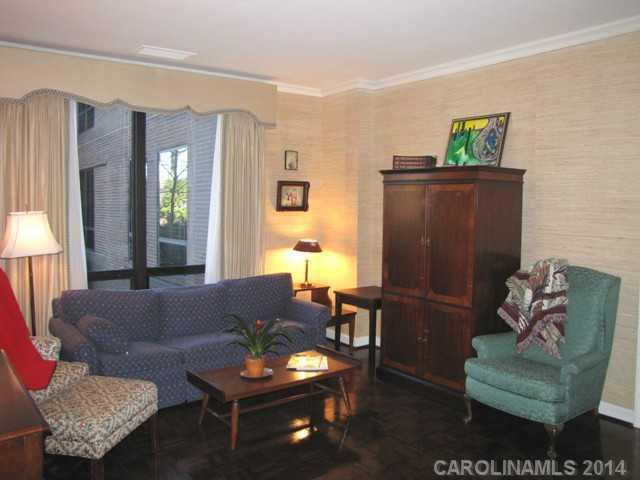 904 Cherokee Road, Unit 1 Charlotte, NC 28207 - Photo 6 of 15 Gallery Image 6