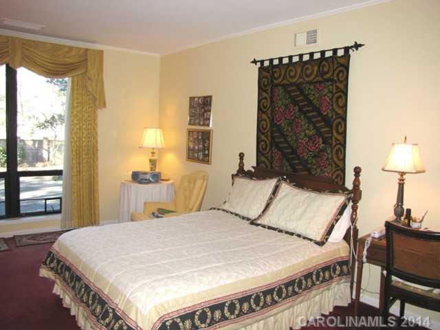 904 Cherokee Road, Unit 1 Charlotte, NC 28207 - Photo 9 of 15 Gallery Image 9
