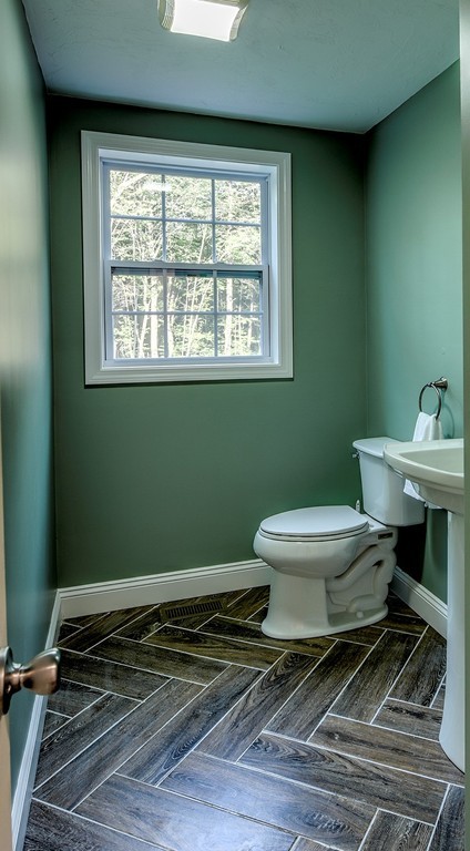 47 Parker Road Shirley, MA 01464 - Photo 12 of 30