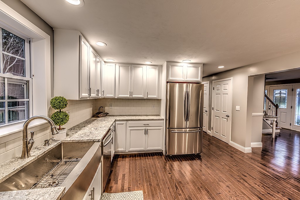 47 Parker Road Shirley, MA 01464 - Photo 2 of 30