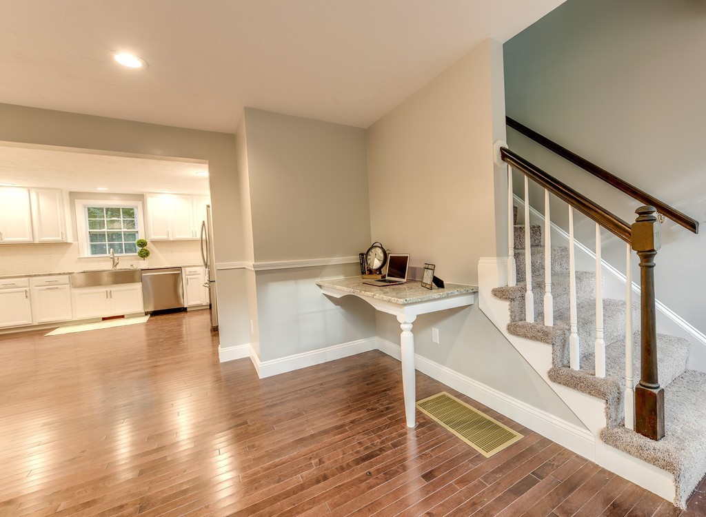 47 Parker Road Shirley, MA 01464 - Photo 8 of 30