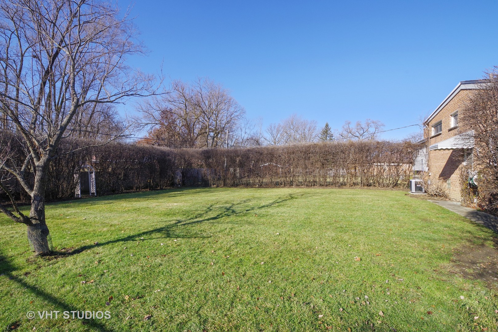 1034 Longaker Road Northbrook, IL 60062 - Photo 10 of 10 a view of outdoor space and yard
