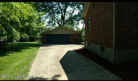 2024 Janlyn Road Jeffersontown, KY 40299 - Photo 27 of 27 IMG_0844