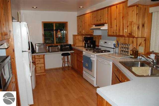 9280 Worden Road Beulah, MI 49617 - Photo 3 of 13 1694882-2.JPG