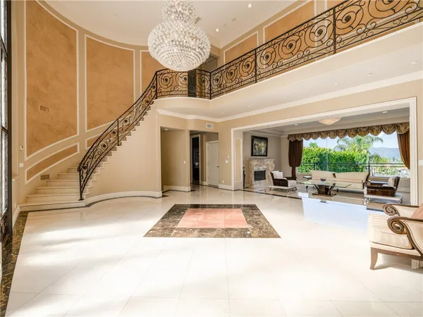 a view of entryway and livingroom