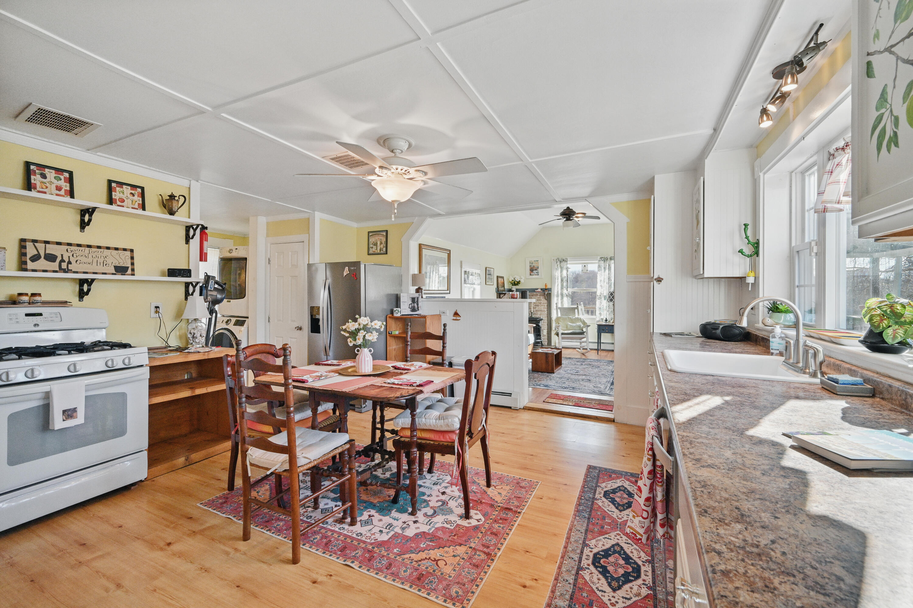 30 Pine Street Thomaston, ME 04861 - Photo 14 of 38 109916gr-117