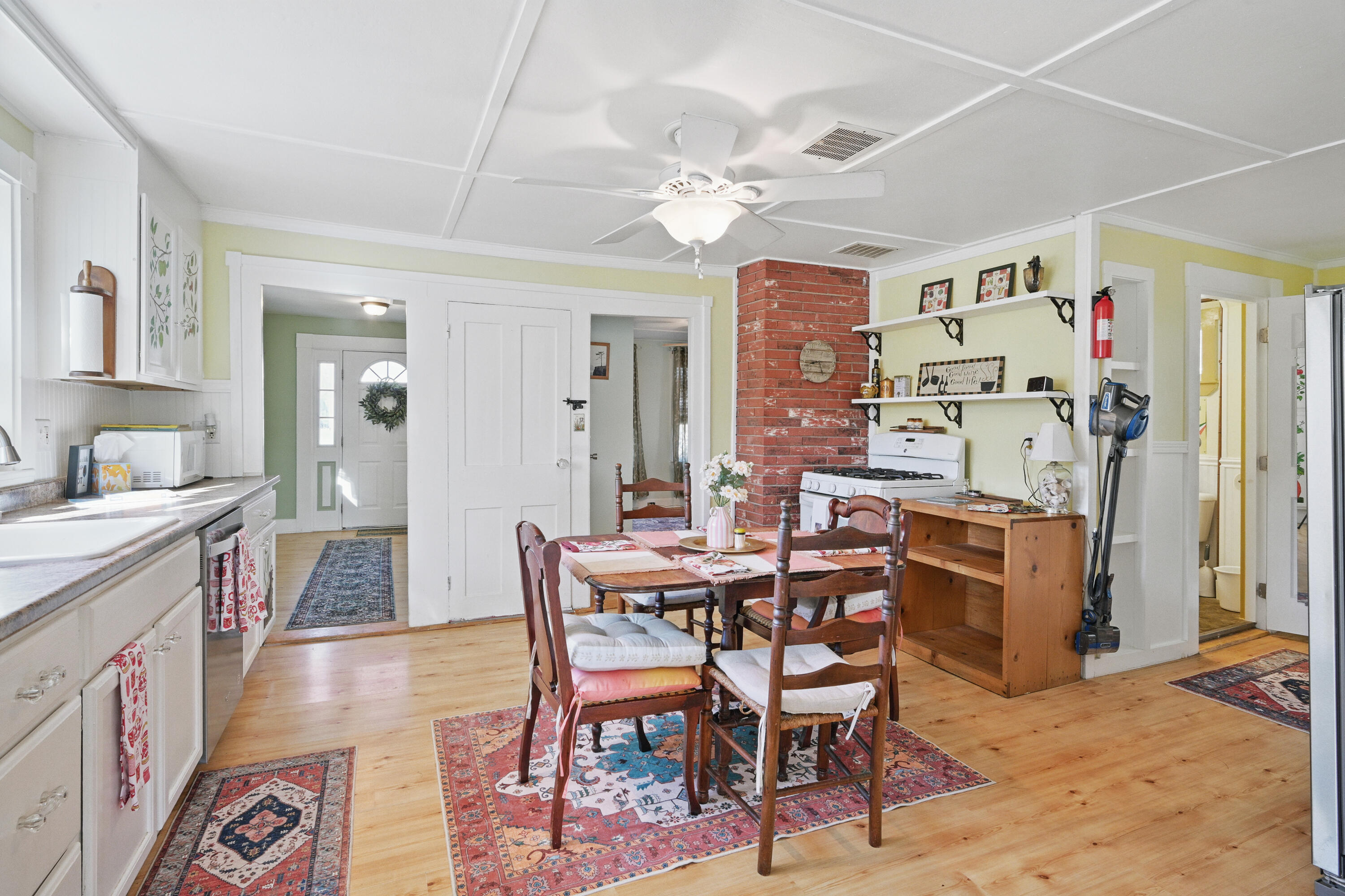 30 Pine Street Thomaston, ME 04861 - Photo 15 of 38 109916gr-122