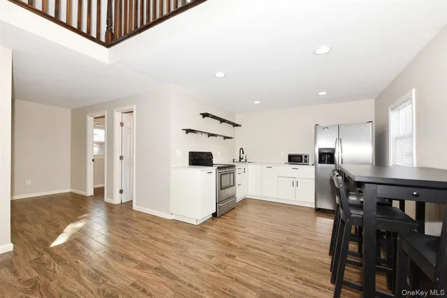 $895,000 | 3 Berry Hill Lane, Bethpage, NY 11714