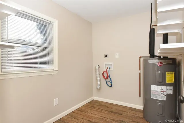 $895,000 | 3 Berry Hill Lane, Bethpage, NY 11714