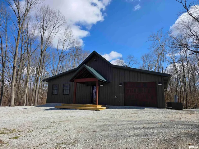 $195,000 | 766 East County Road 2110, Nauvoo, IL 62354