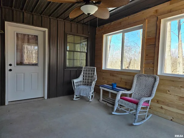 $195,000 | 766 East County Road 2110, Nauvoo, IL 62354