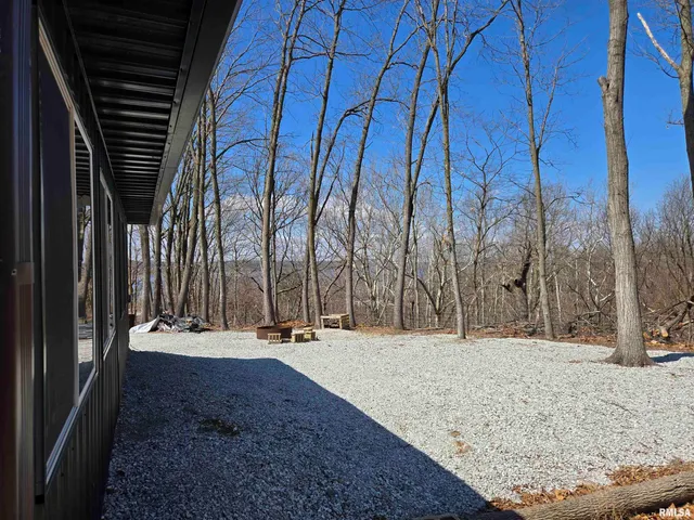 $195,000 | 766 East County Road 2110, Nauvoo, IL 62354