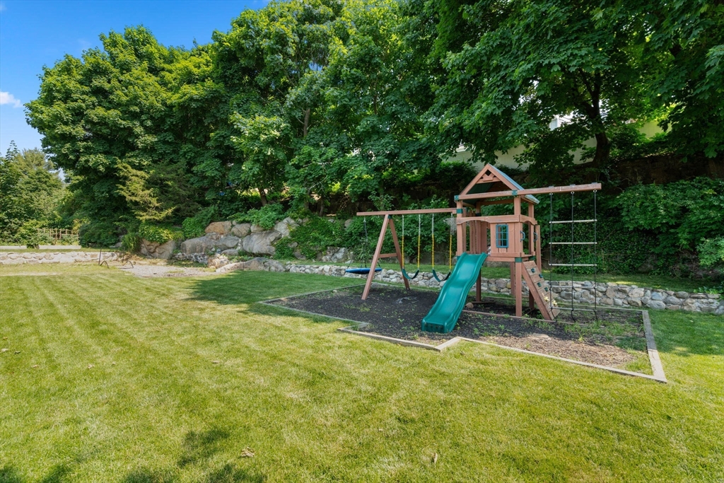 373 Cedar Brook Road Lynn, MA 01904 - Photo 24 of 30 Gallery Image 24