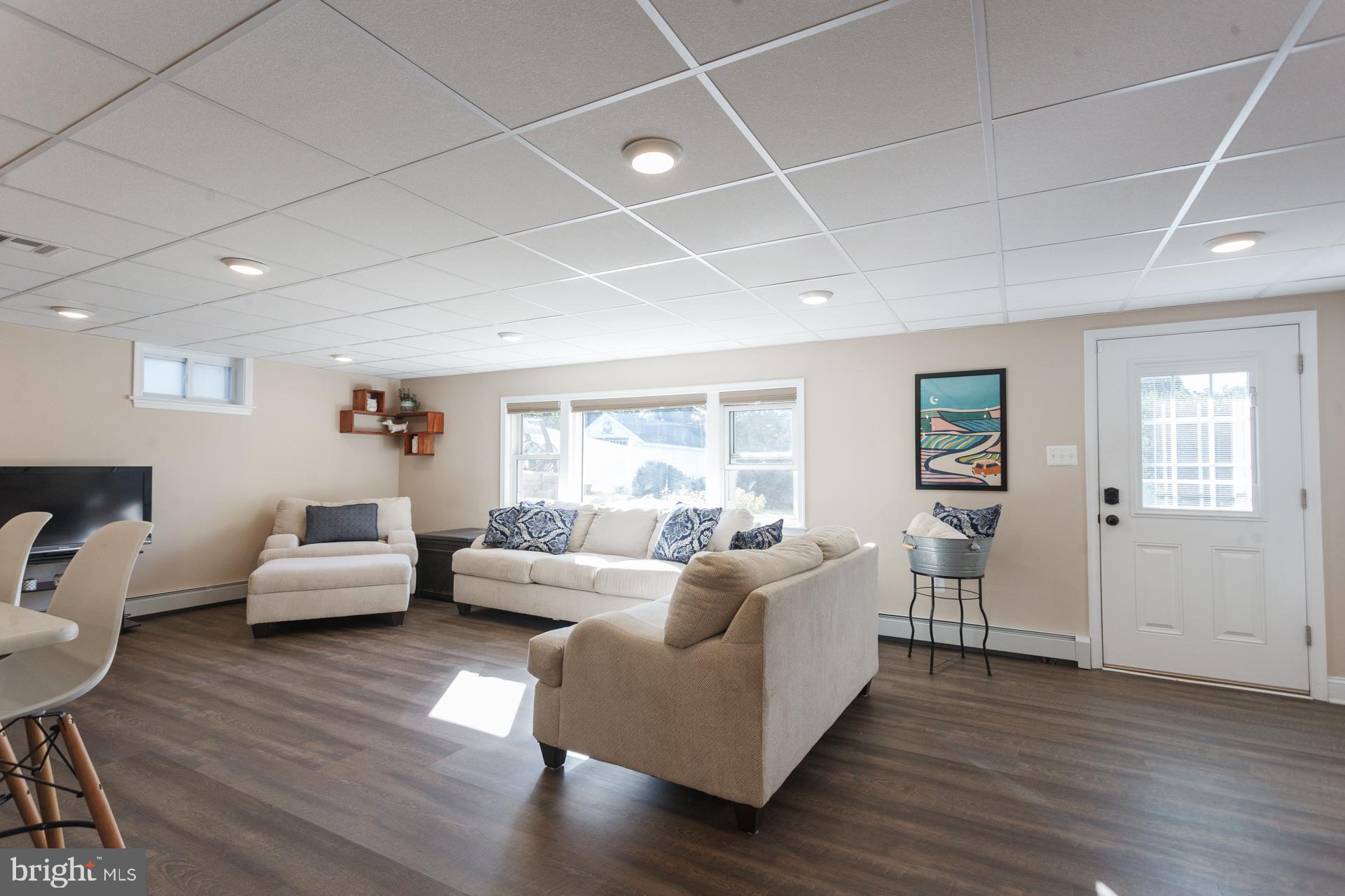 2017 Quarry Road Yardley, PA 19067 - Photo 29 of 37 a living room with furniture and wooden floor