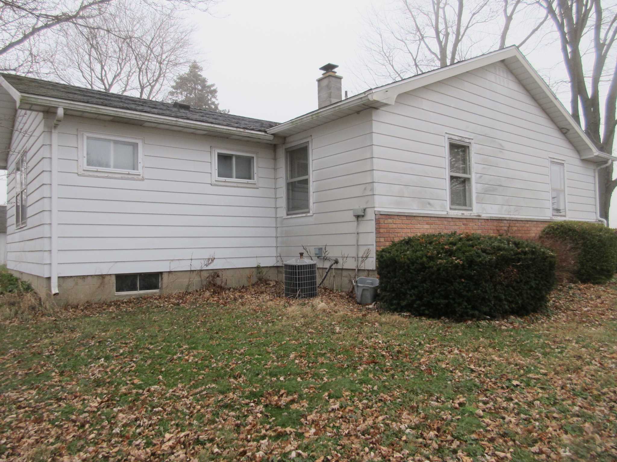 16683 6th Road Plymouth, IN 46563 - Photo 3 of 23 Gallery Image 3