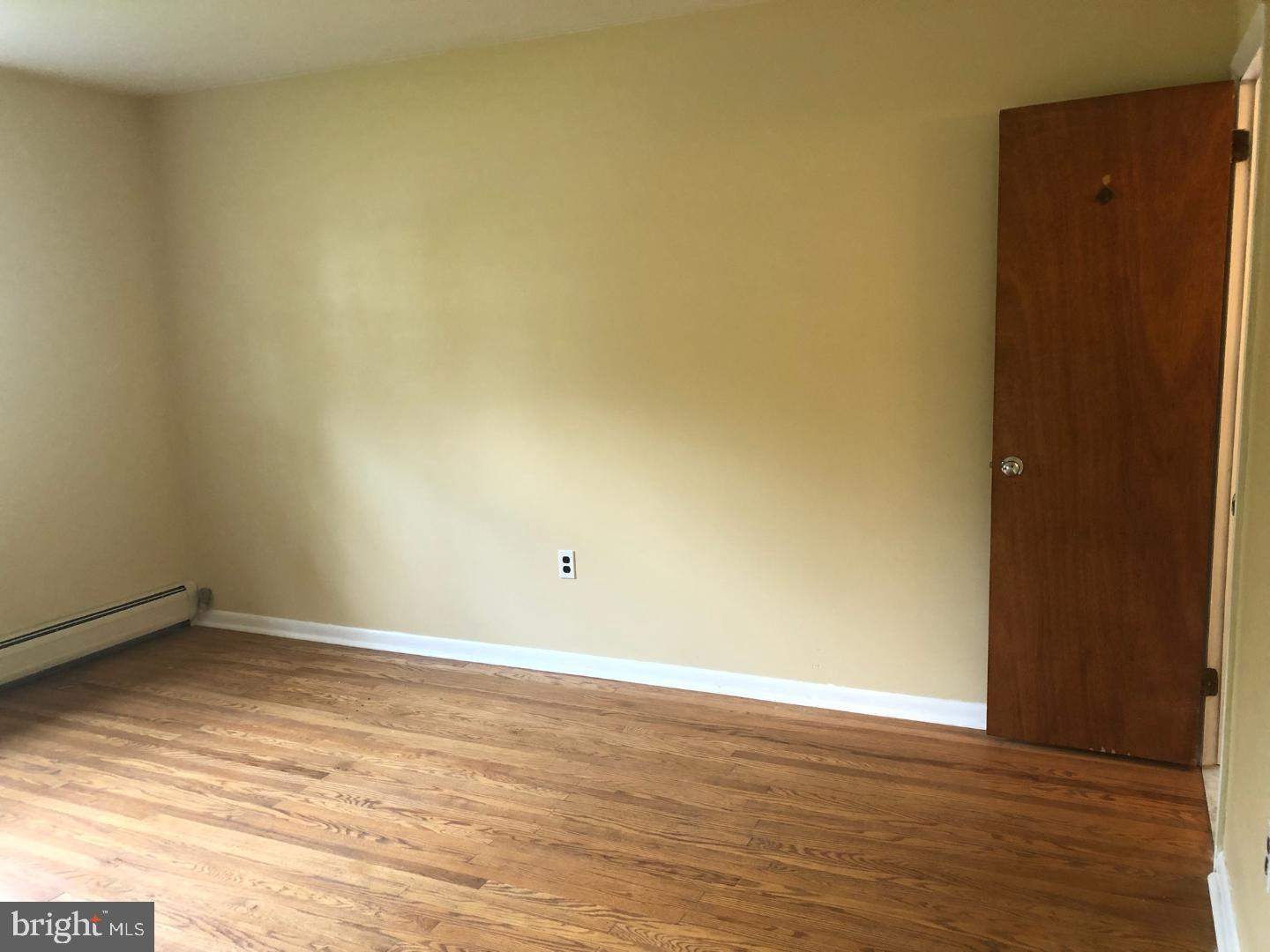 539 Lowell Road Warminster, PA 18974 - Photo 11 of 20 Master Bedroom