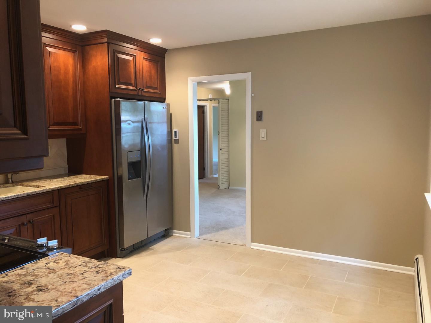 539 Lowell Road Warminster, PA 18974 - Photo 5 of 20 Kitchen