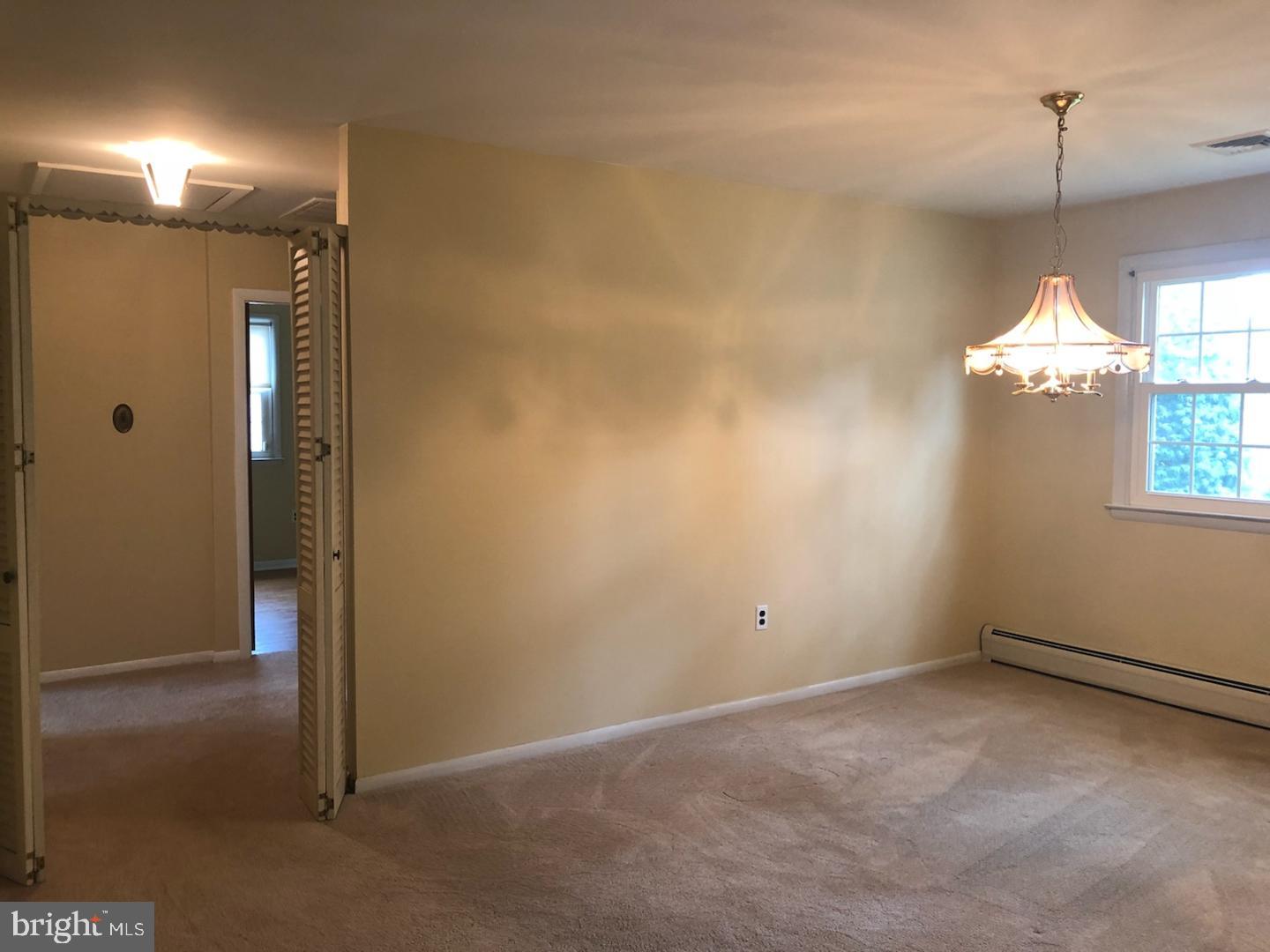 539 Lowell Road Warminster, PA 18974 - Photo 6 of 20 Dining Room