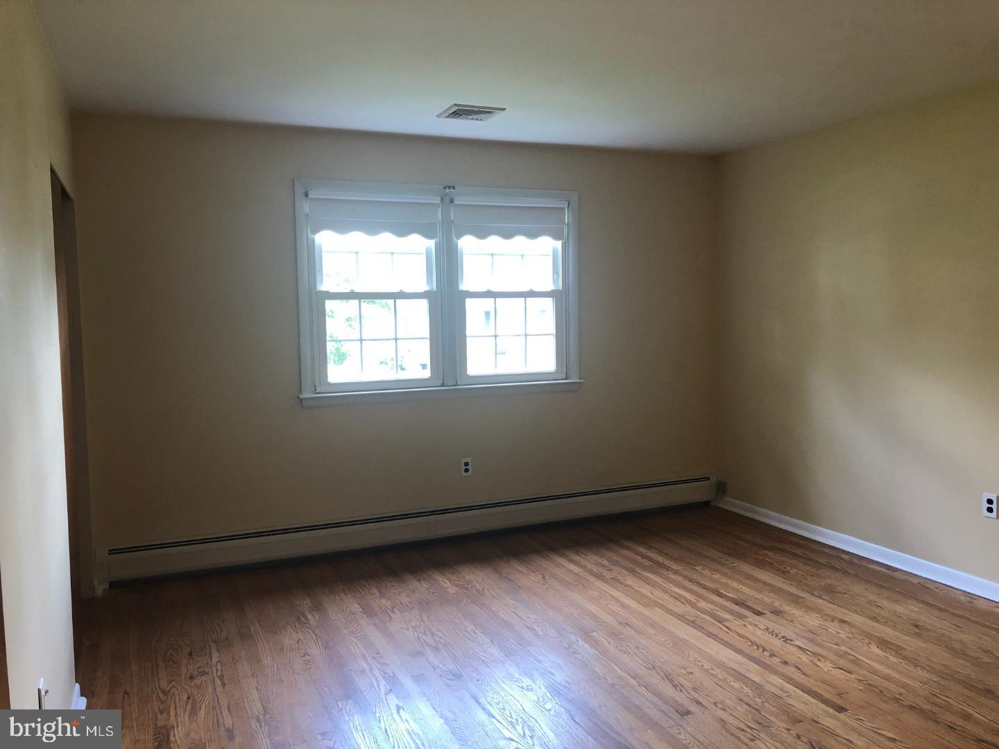 539 Lowell Road Warminster, PA 18974 - Photo 10 of 20 Master Bedroom