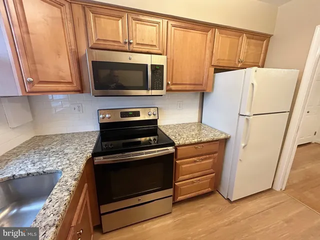 $1,800 | 1223 Drexel Avenue, Unit A, Drexel Hill, PA 19026