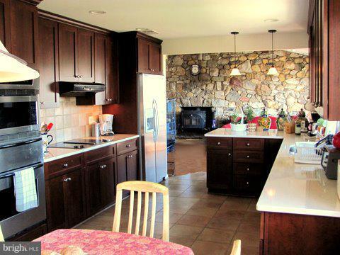 17601 Conoy Road Barnesville, MD 20838 - Photo 4 of 21 Kitchen