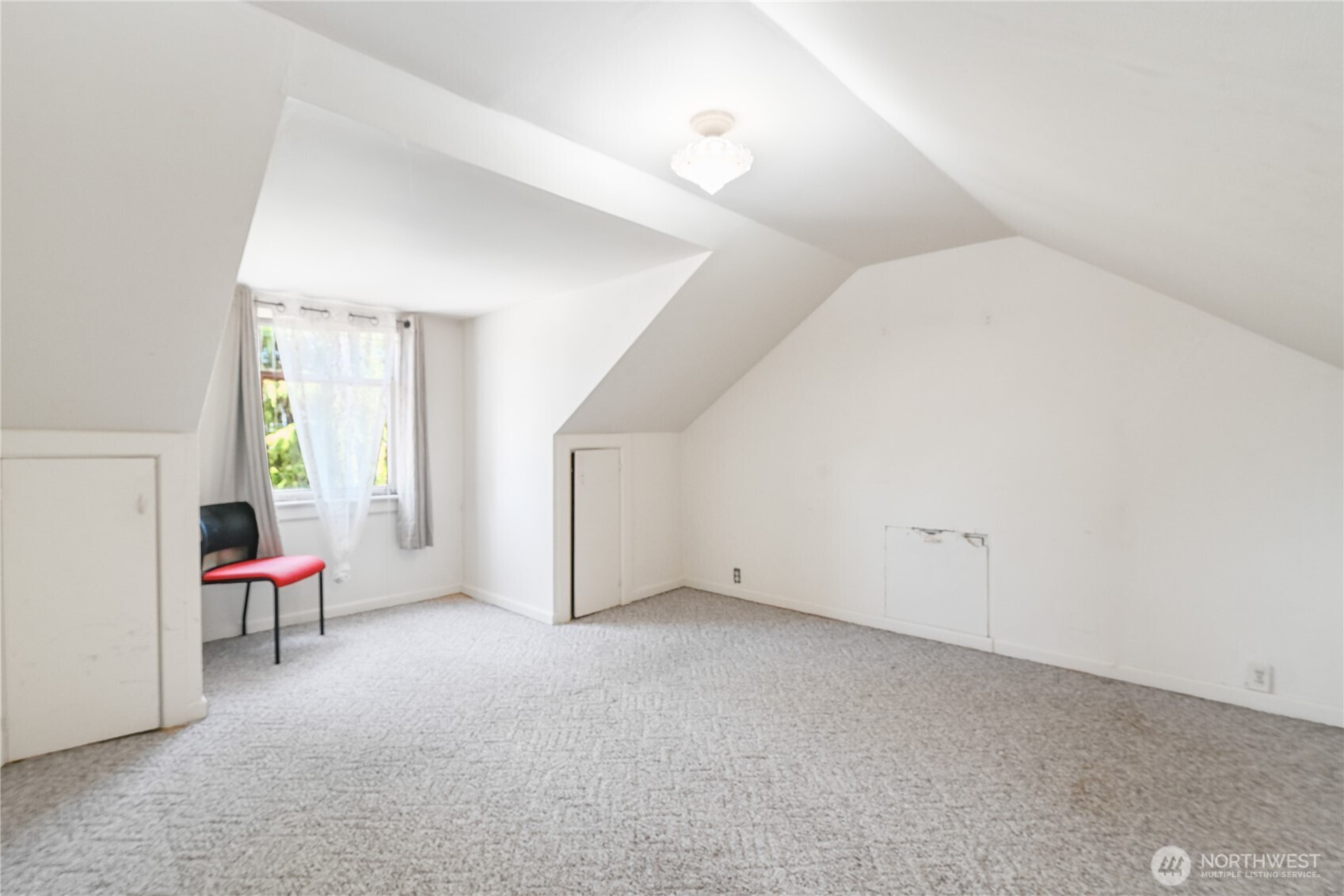 517 South 3rd Street McCleary, WA 98557 - Photo 30 of 38 a view of an empty room with a window