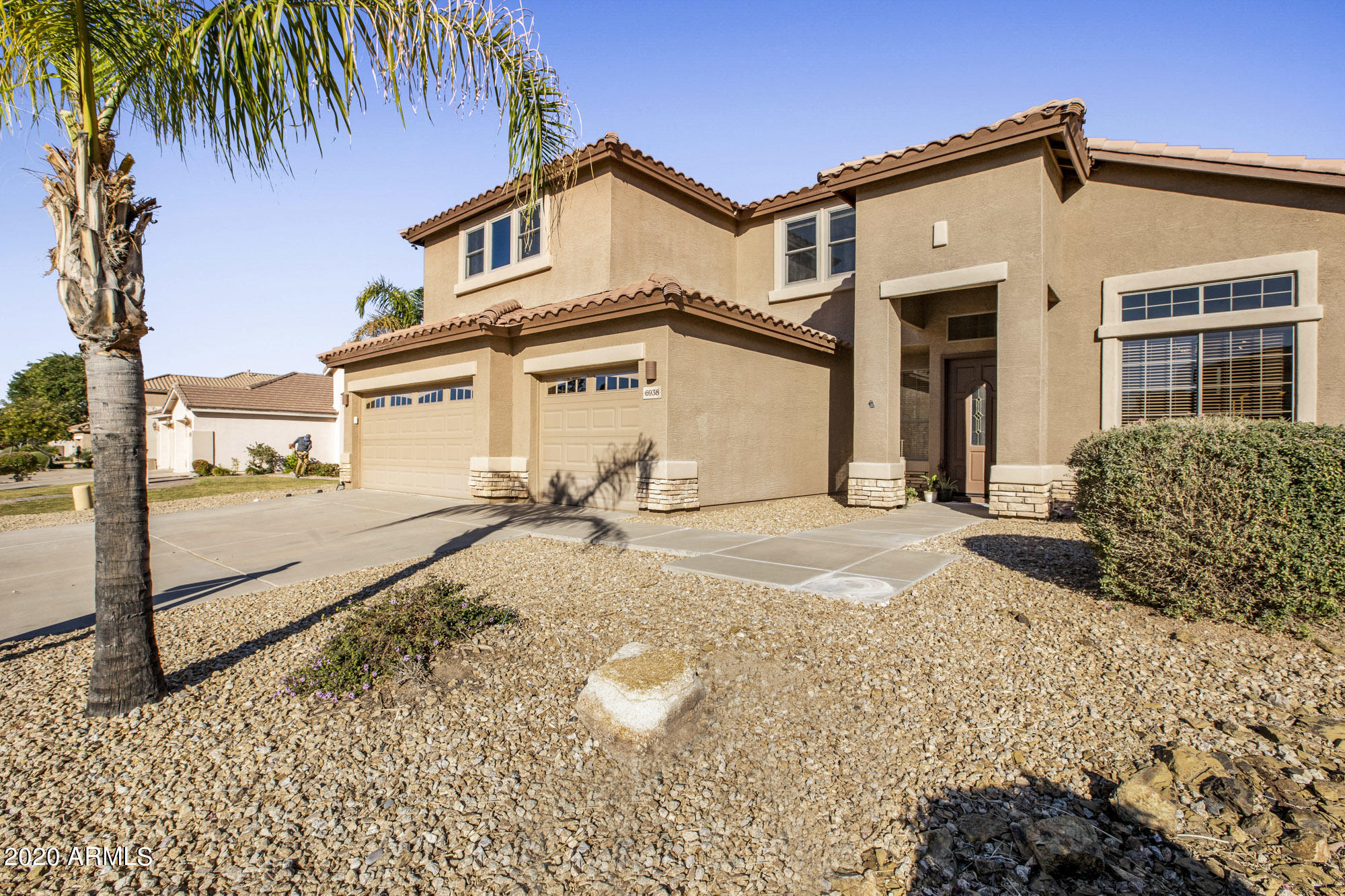 6938 West Rowel Road Peoria, AZ 85383 - Photo 2 of 38 Front yard