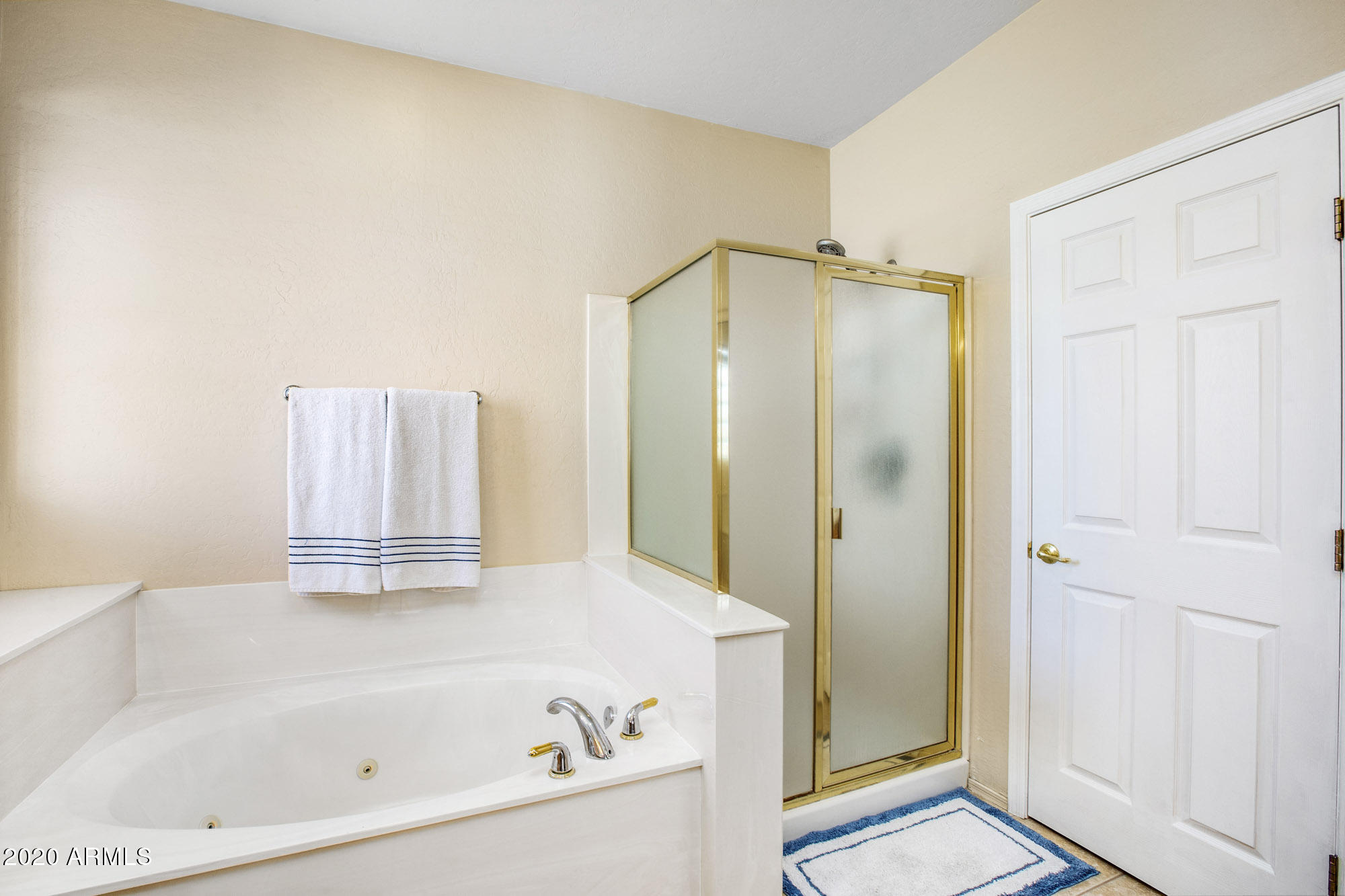 6938 West Rowel Road Peoria, AZ 85383 - Photo 24 of 38 Master shower & tub