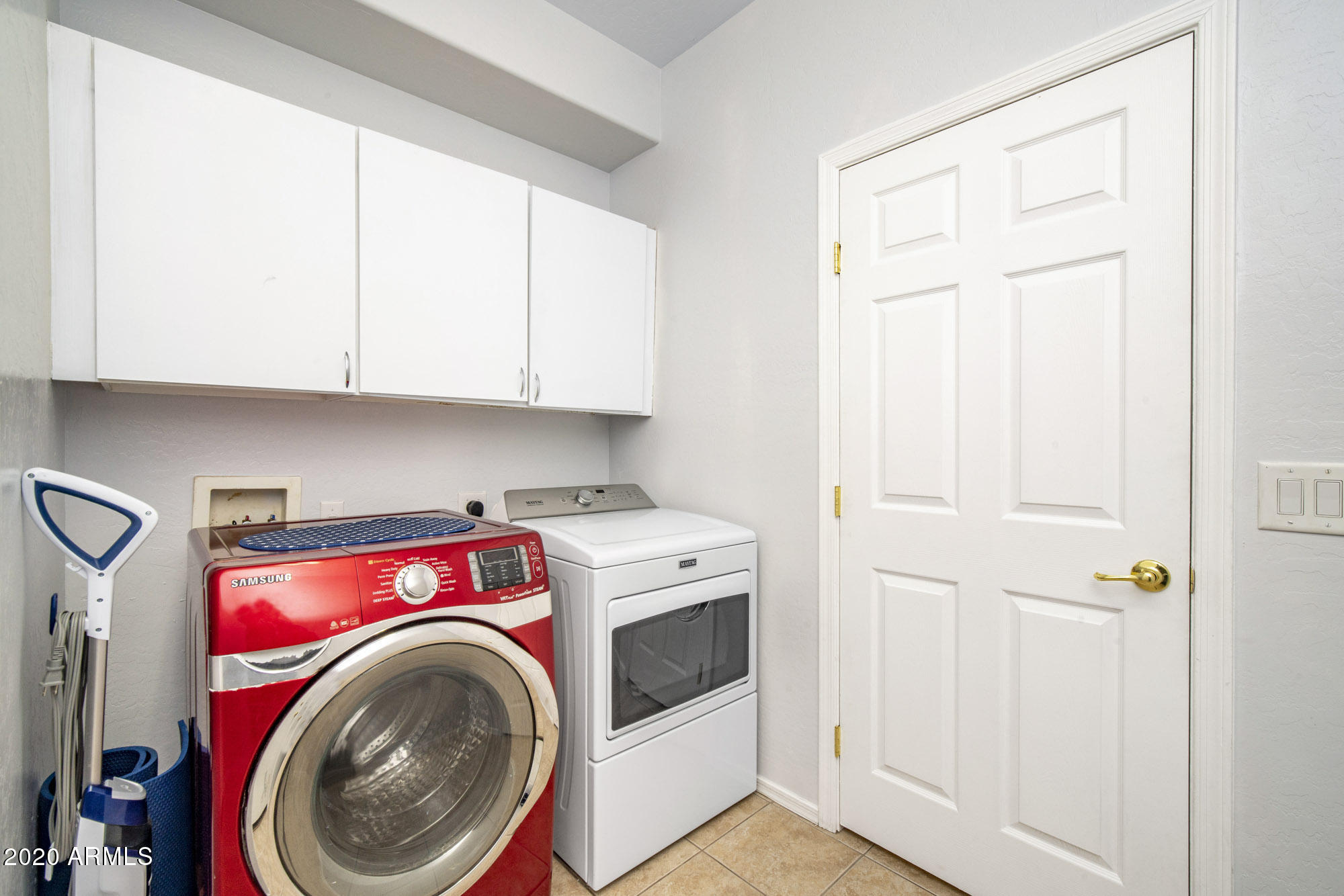 6938 West Rowel Road Peoria, AZ 85383 - Photo 33 of 38 Laundry room